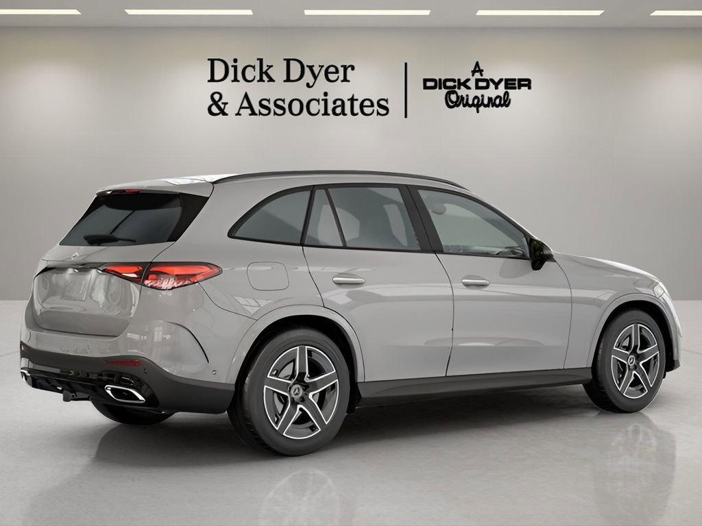 Used 2025 Mercedes-Benz GLC 300 image 9