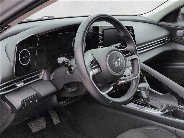 Used 2022 Hyundai Elantra SEL w/ Convenience Package image 10