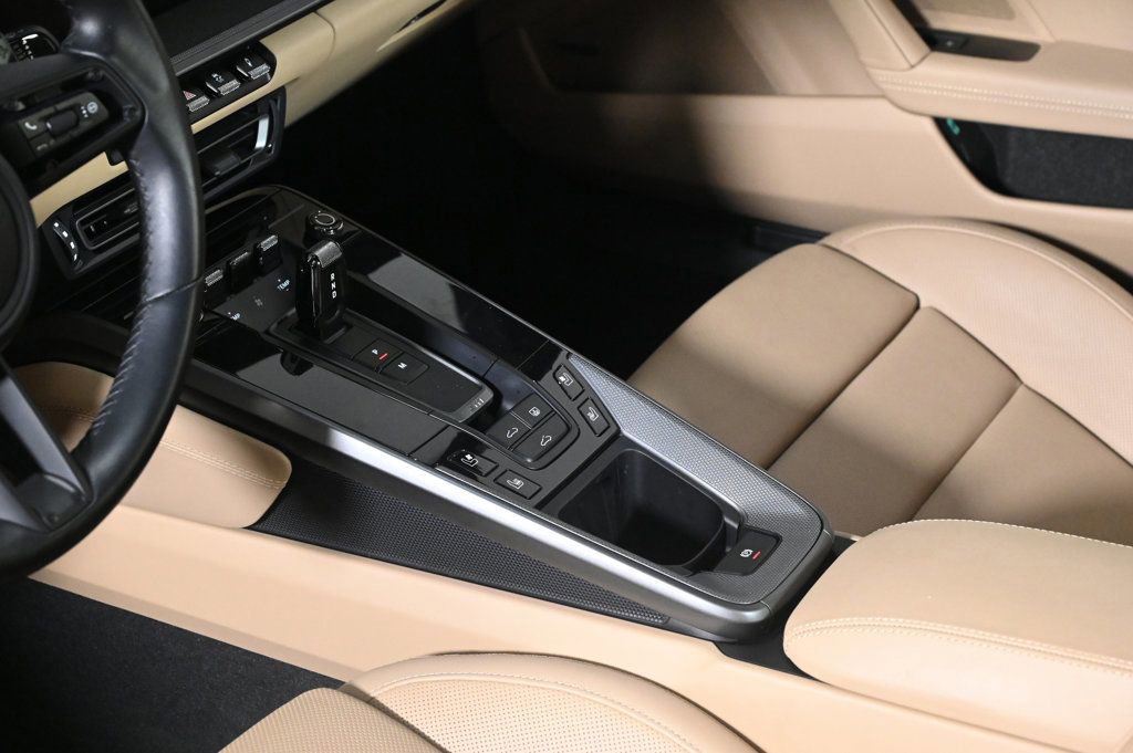 Certified 2024 Porsche 911 Carrera image 16