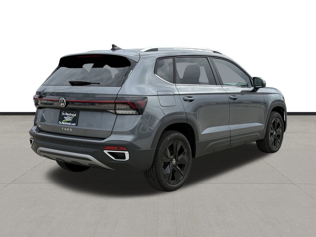 New 2026 Volkswagen Taos SE image 5