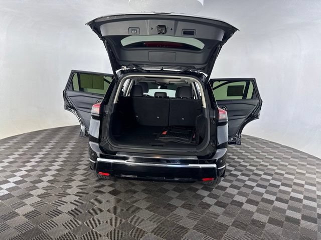 Certified 2025 Nissan Rogue Platinum w/ Platinum Premium Package AWD/4WD image 15