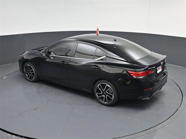 Used 2025 Nissan Sentra SR w/ SR Premium Package image 43