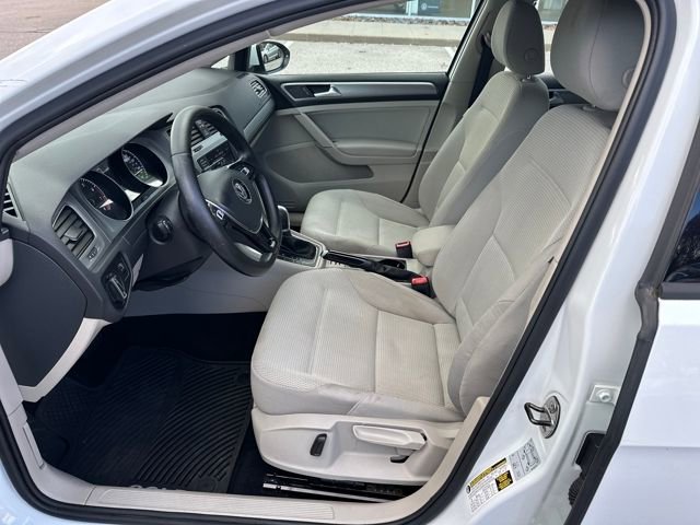 Used 2017 Volkswagen Golf S image 13
