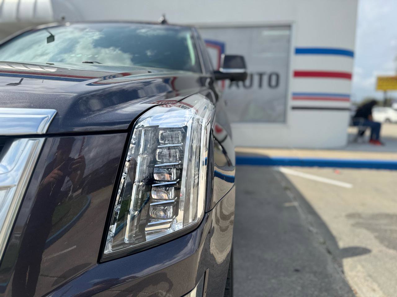 Used 2016 Cadillac Escalade ESV Luxury AWD/4WD image 10