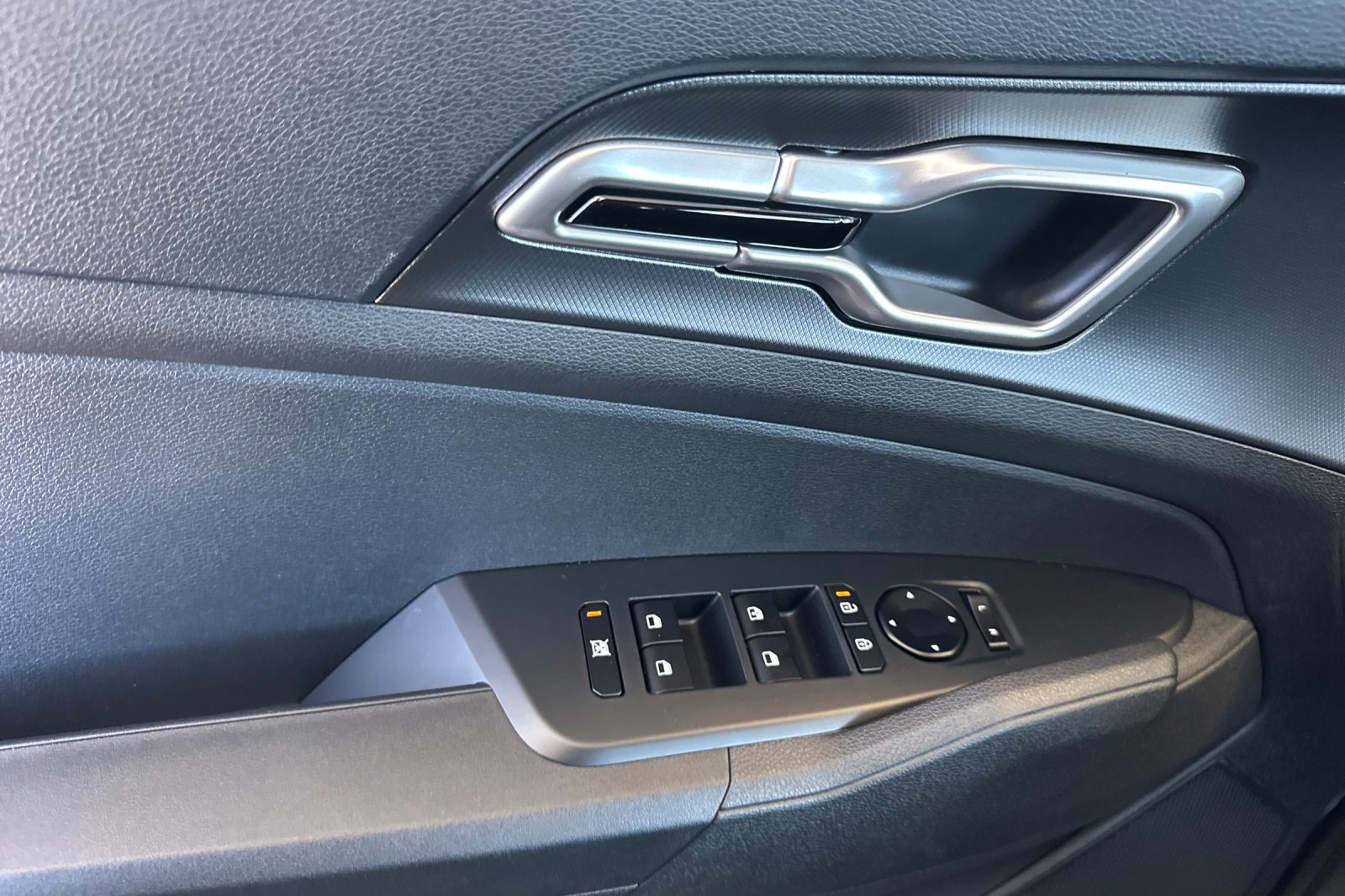 New 2026 Kia Sportage LX FWD image 11