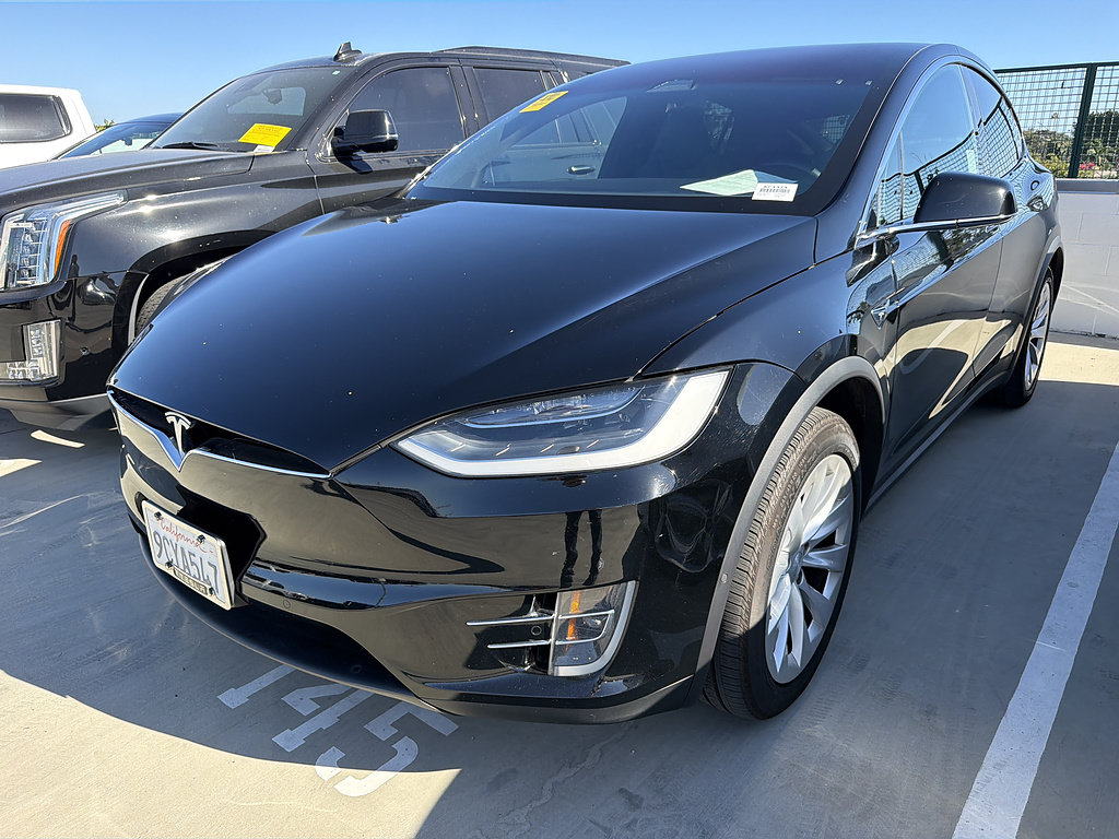 Used 2018 Tesla Model X 75D AWD/4WD image 2