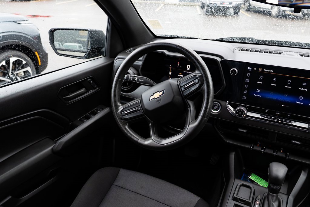 Used 2023 Chevrolet Colorado W/T image 9