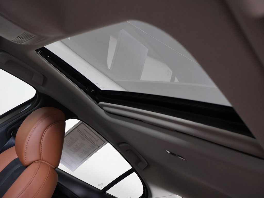 Used 2024 MAZDA MAZDA3 s image 19