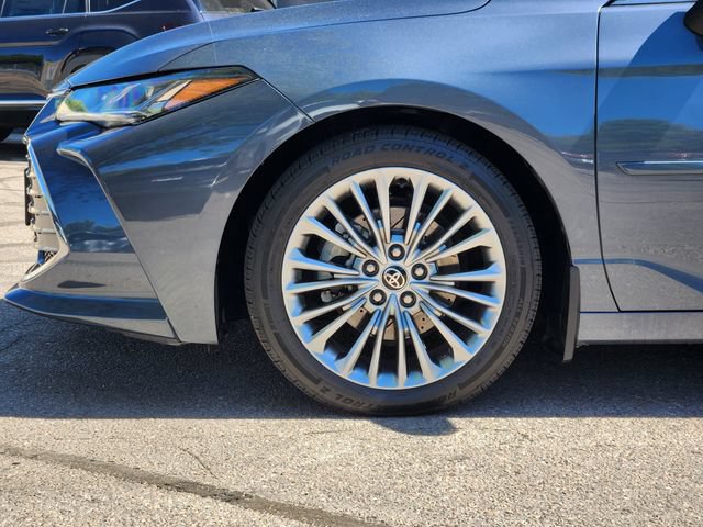 Used 2022 Toyota Avalon Limited w/ Advanced Safety Package FWD image 9