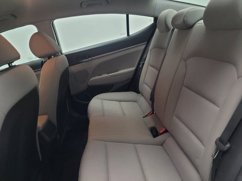 Used 2018 Hyundai Elantra SE image 18