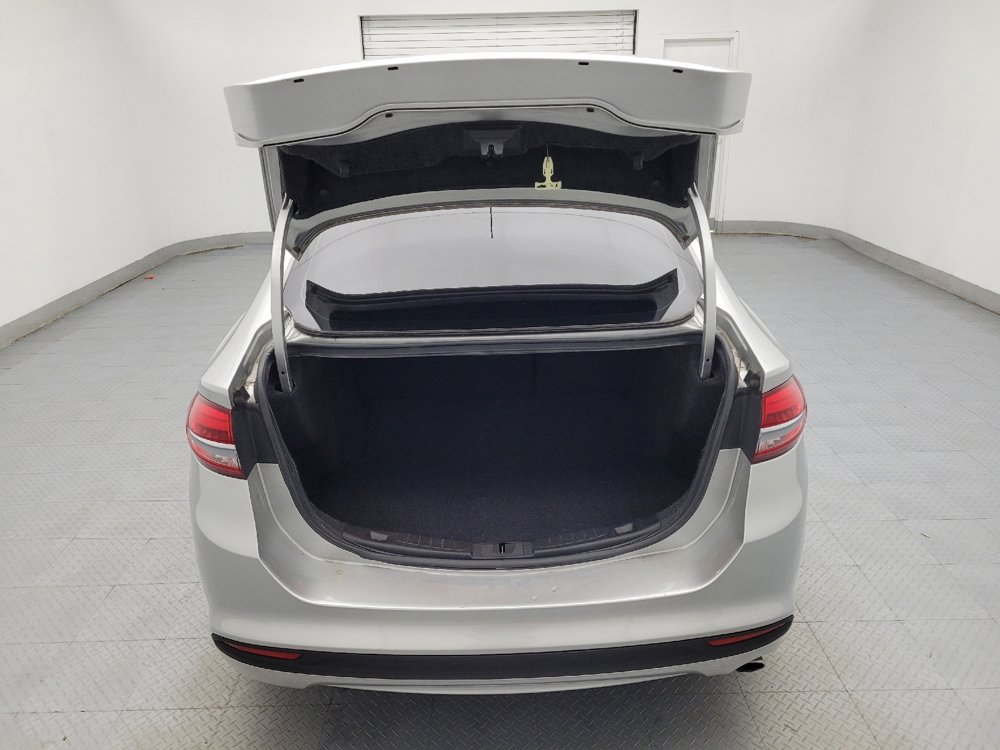 Used 2018 Ford Fusion S FWD image 29
