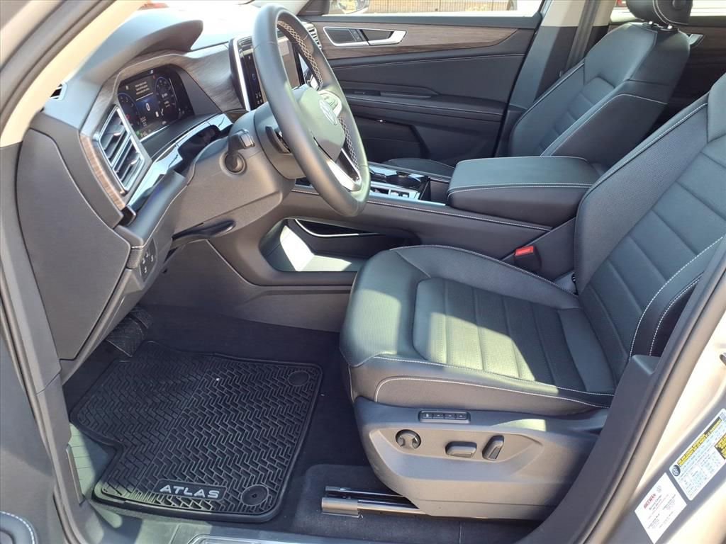 Certified 2025 Volkswagen Atlas SEL image 13