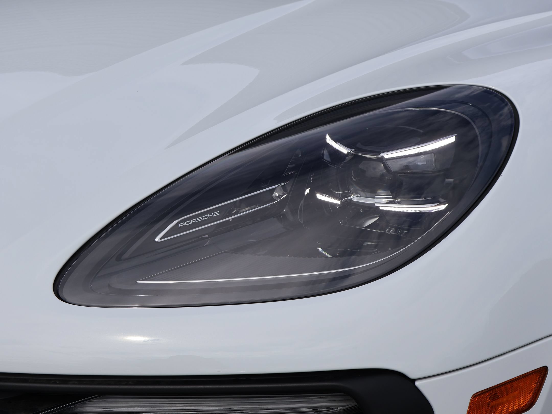 New 2026 Porsche Macan AWD/4WD image 13