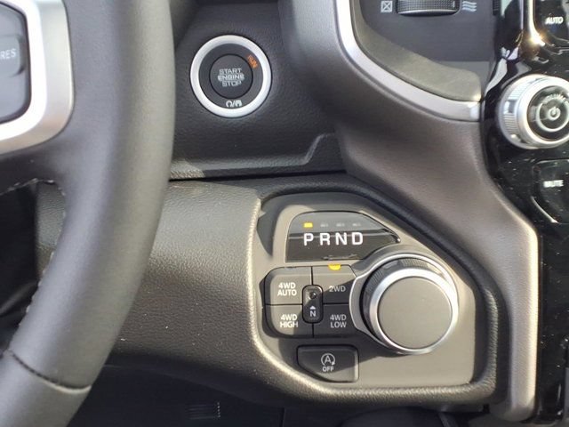 New 2026 RAM 1500 4x4 Crew Cab image 9