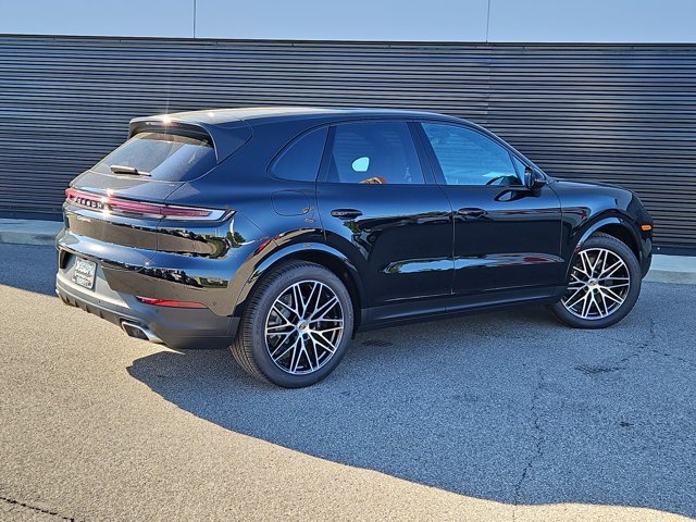 New 2026 Porsche Cayenne AWD/4WD image 8