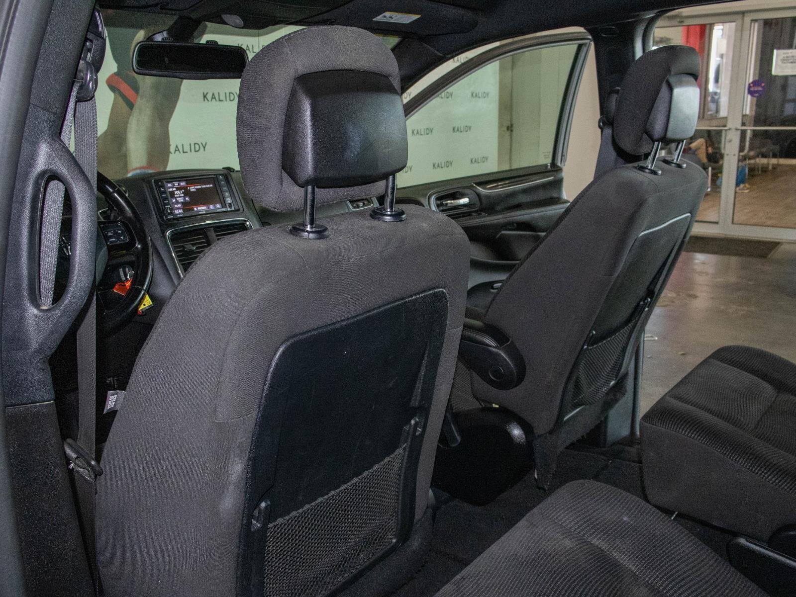 Used 2020 Dodge Grand Caravan SE image 9