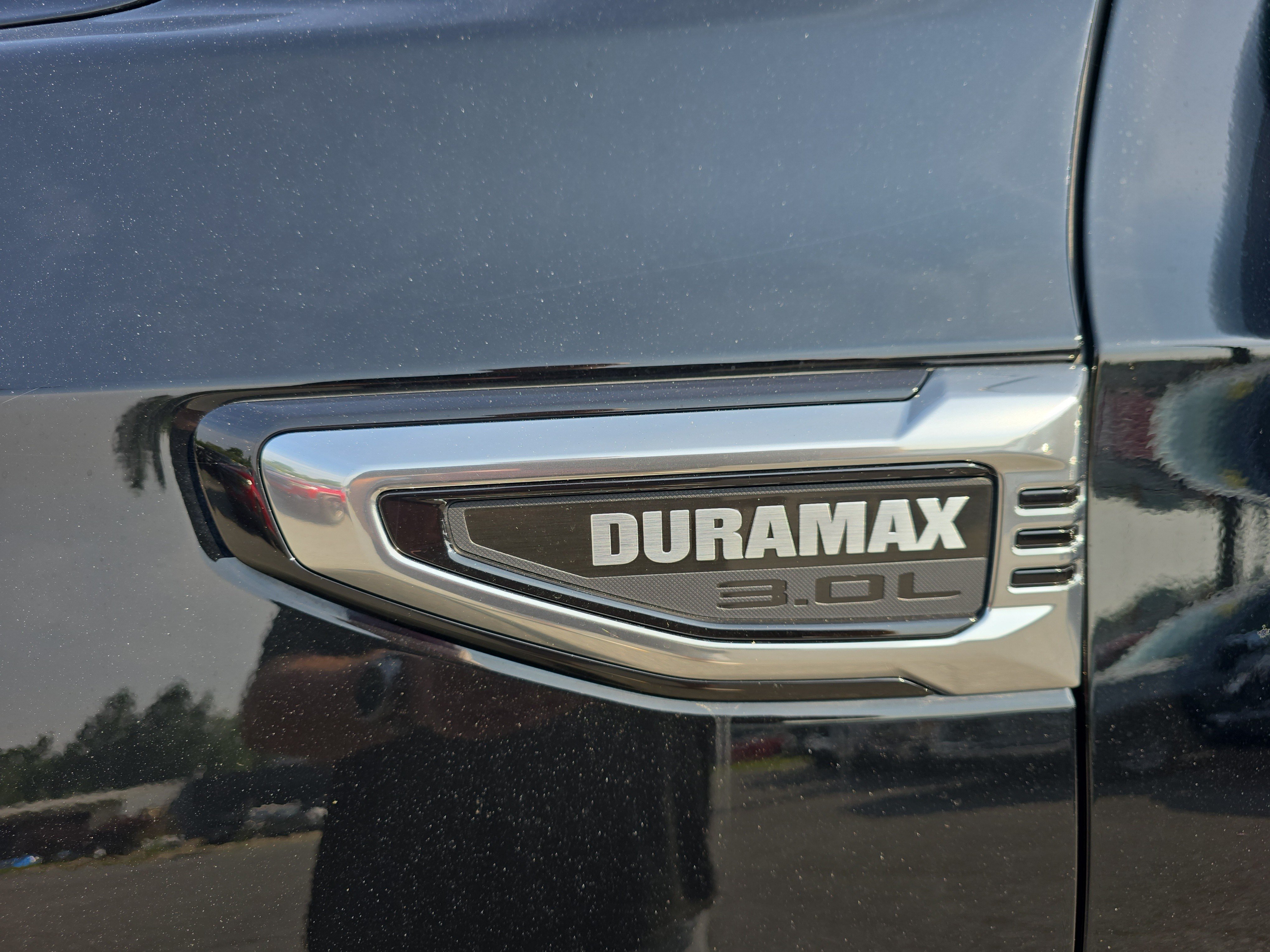 Used 2025 GMC Yukon XL Denali w/ Denali Reserve Package AWD/4WD image 13