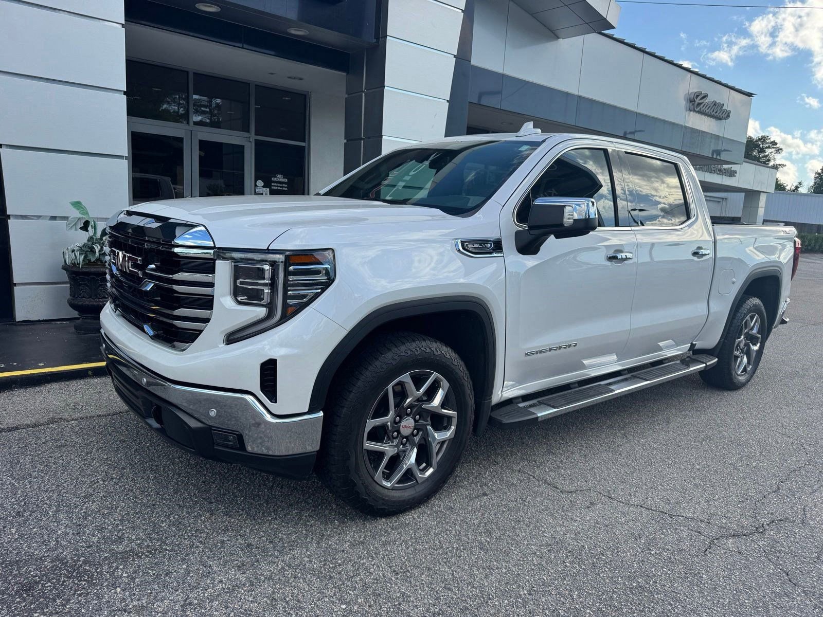 Certified 2024 GMC Sierra 1500 SLT w/ SLT Premium Plus Package AWD/4WD image 2