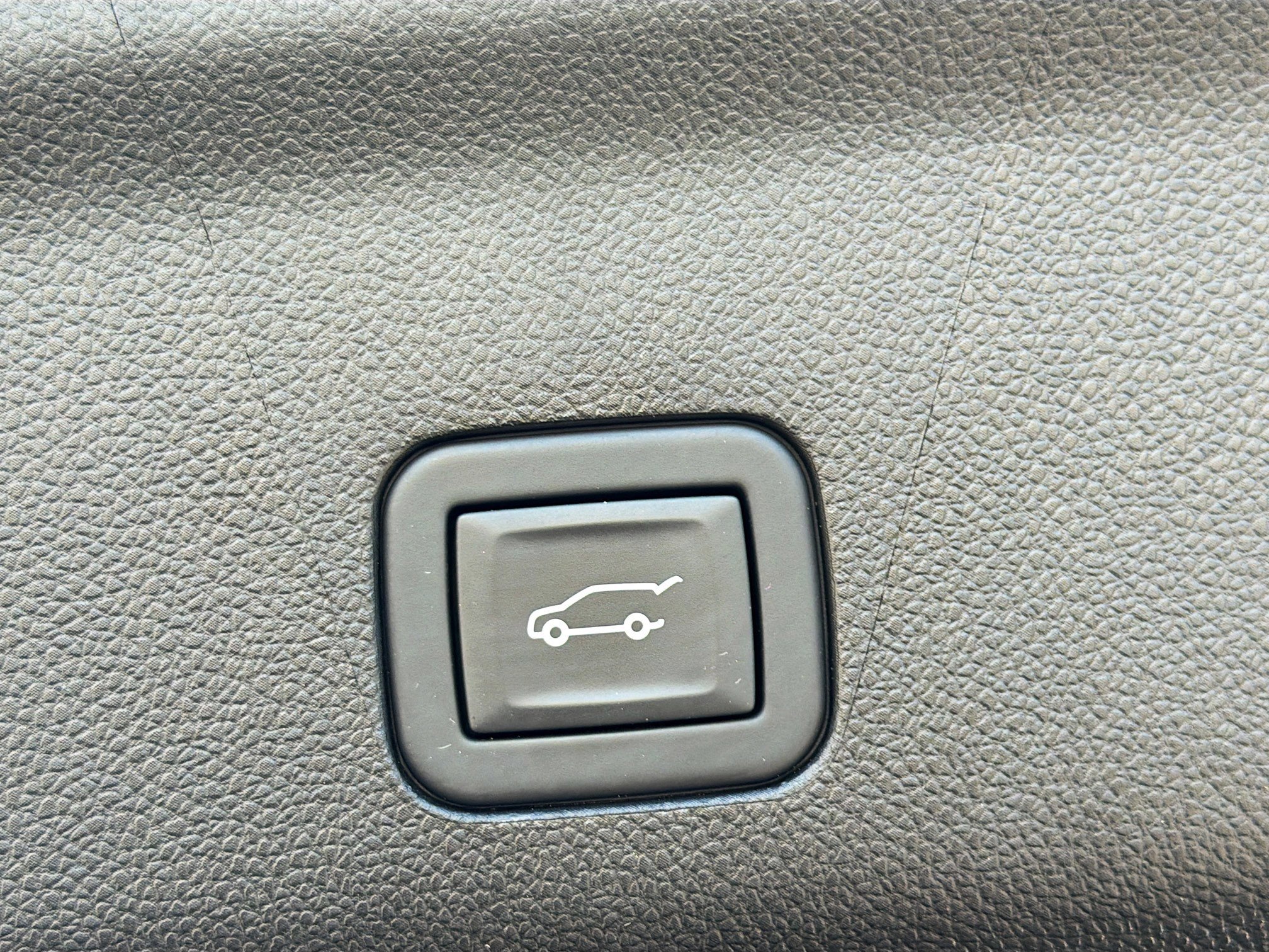 Used 2024 Chevrolet Tahoe RST w/ Sport Performance Package image 14