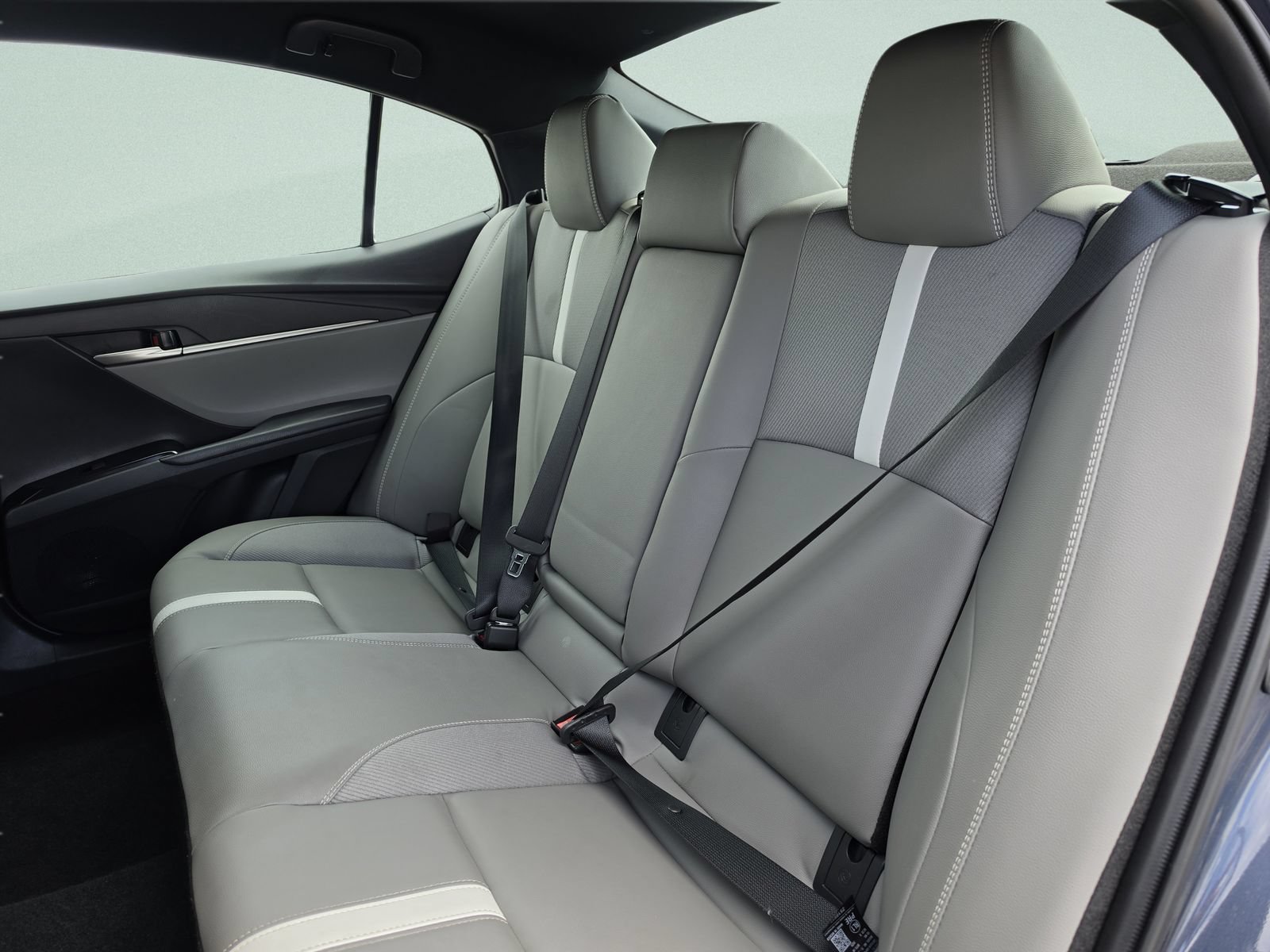 Used 2026 Toyota Camry SE w/ Convenience Package FWD image 19