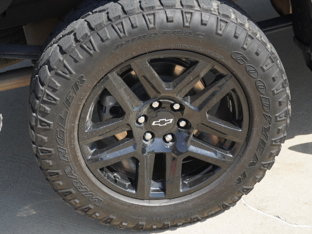 Used 2024 Chevrolet Silverado 1500 LT Trail Boss w/ Convenience Package II AWD/4WD image 12