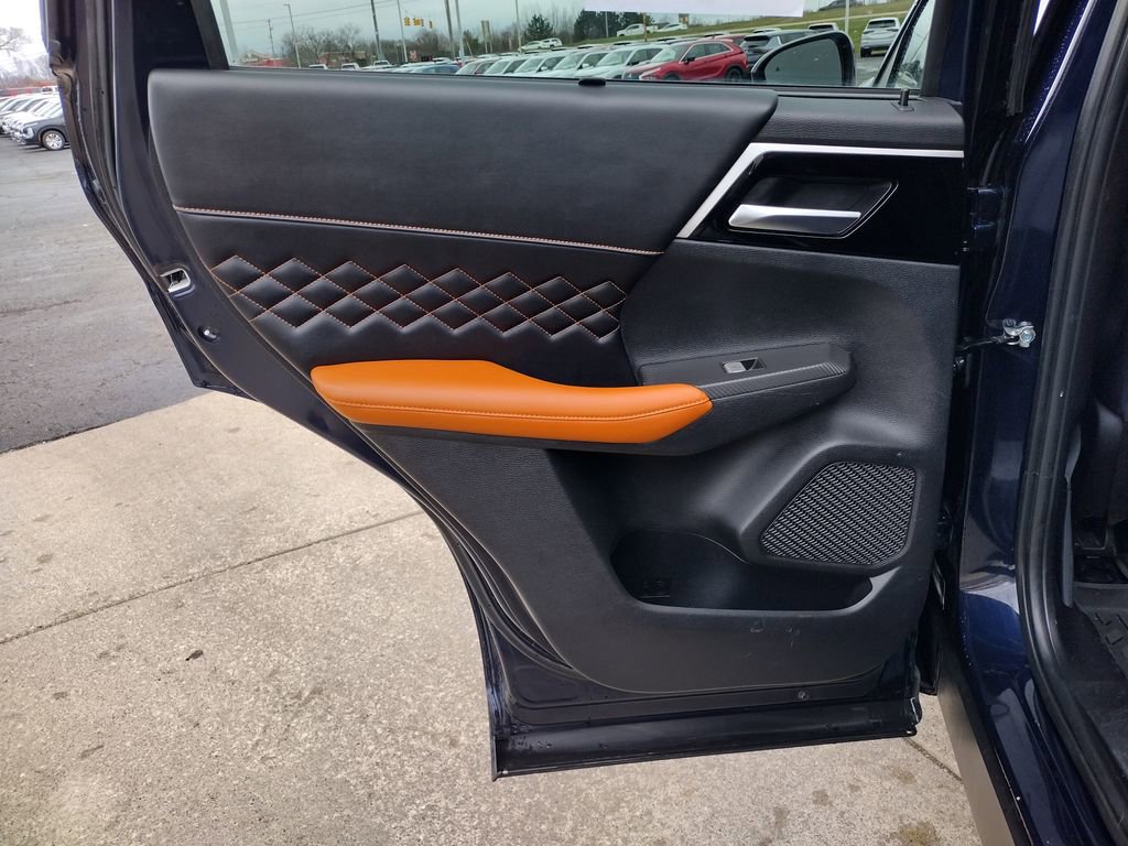 Used 2022 Mitsubishi Outlander SEL image 12