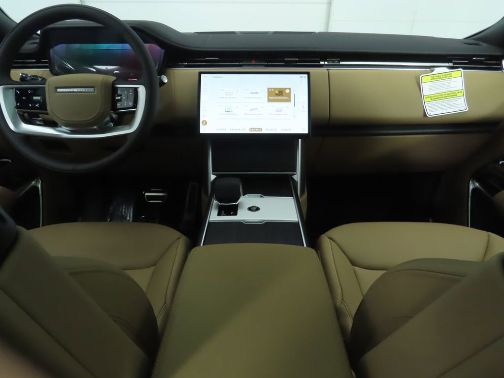 New 2025 Land Rover Range Rover SE image 14