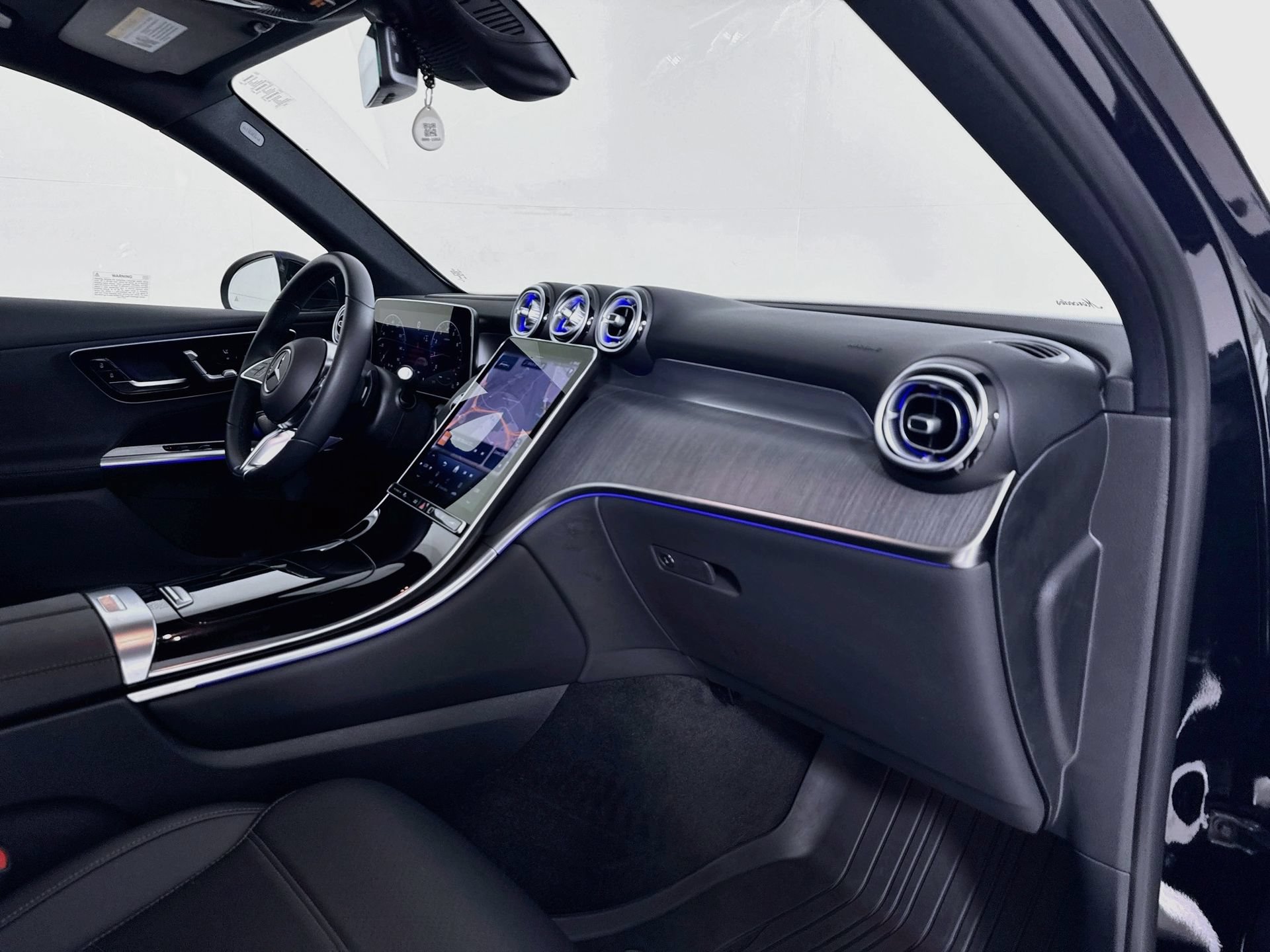 Certified 2026 Mercedes-Benz GLC 300 4MATIC image 32