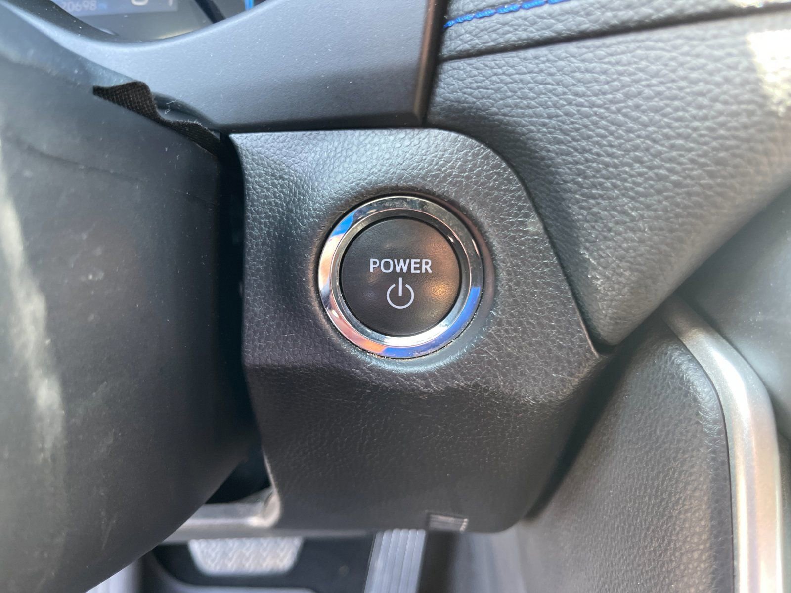 Used 2024 Toyota RAV4 XSE w/ Weather Package AWD/4WD image 25