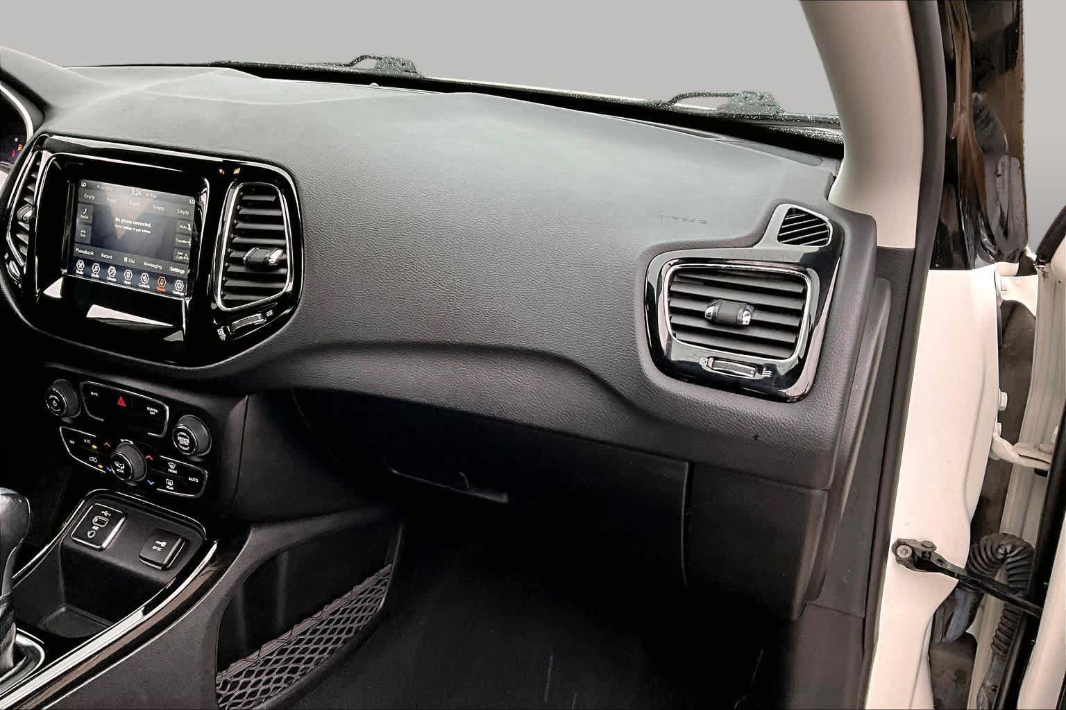 Used 2021 Jeep Compass Latitude FWD image 18