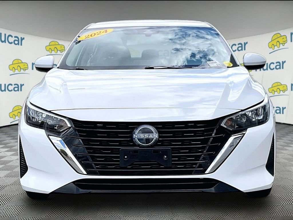 Used 2024 Nissan Sentra SV FWD image 2
