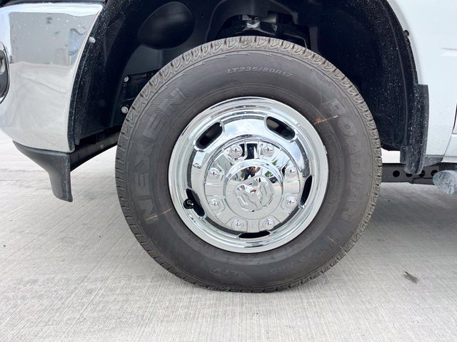 New 2027 RAM 3500 Tradesman AWD/4WD image 7