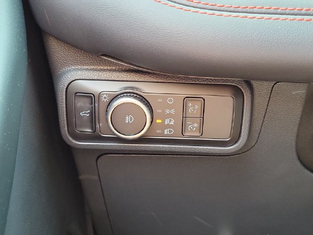Used 2025 Ford Explorer ST-Line w/ Premium Package RWD image 14
