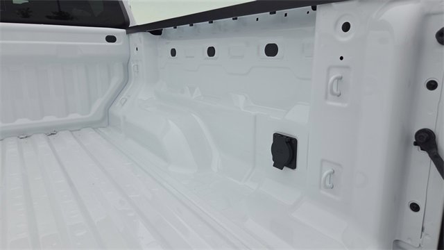 New 2026 GMC Canyon Elevation w/ Convenience Package image 27