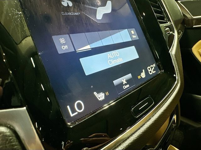 Used 2016 Volvo XC90 T5 Momentum image 22