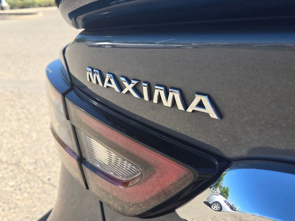 Used 2020 Nissan Maxima SR w/ Sport Mat Group FWD image 4