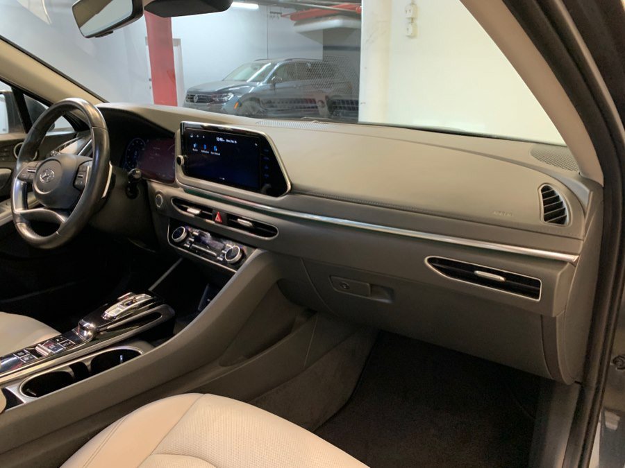 Used 2023 Hyundai Sonata Limited w/ Cargo Package FWD image 14