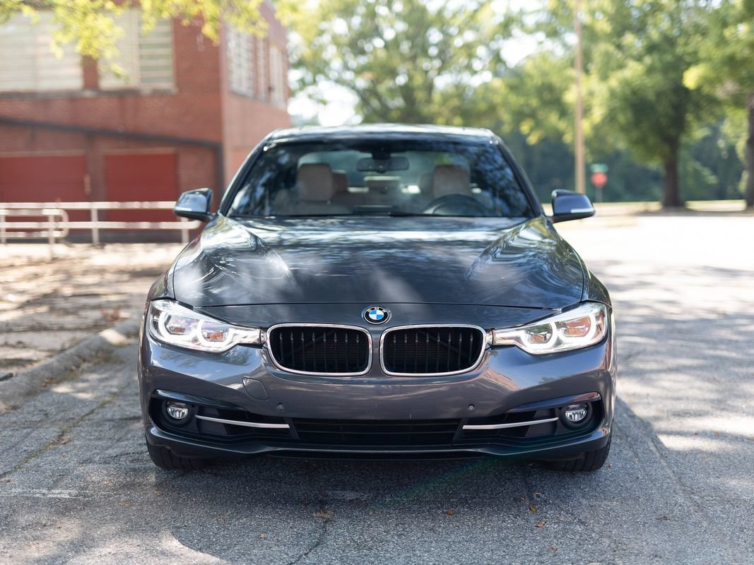 Used 2017 BMW 330i Sedan RWD image 5