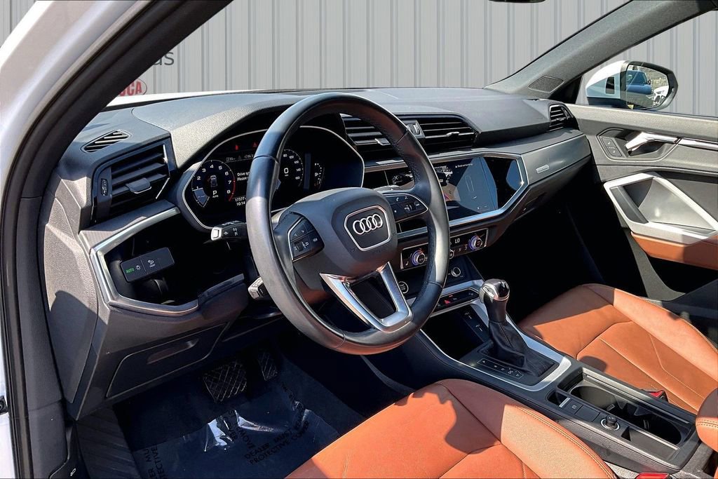 Used 2023 Audi Q3 2.0T Premium w/ Convenience Package AWD/4WD image 17