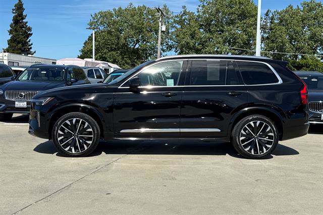 Used 2026 Volvo XC90 B5 Plus w/ Protection Package Premier AWD/4WD image 6