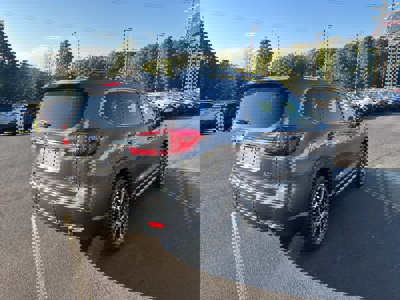 New 2025 Subaru Ascent Limited image 3