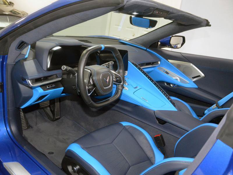 Used 2021 Chevrolet Corvette Stingray Premium Conv w/ Z51 Performance Package RWD image 19