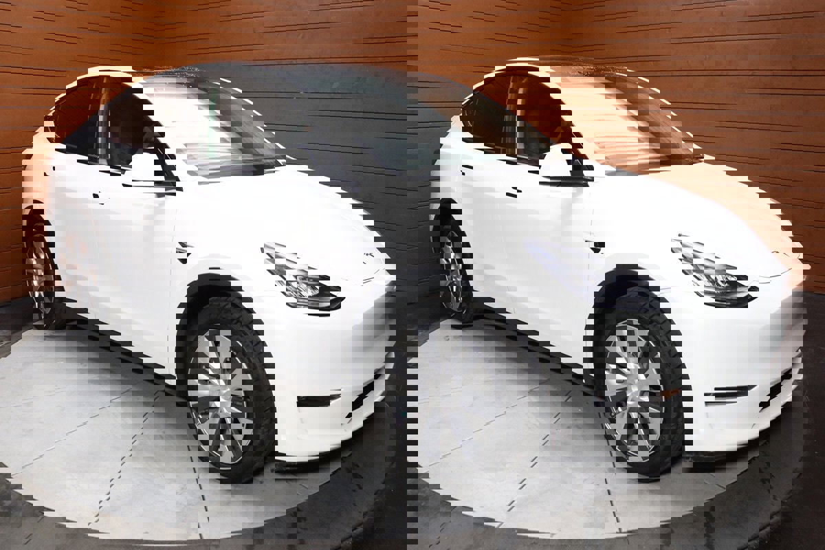 Used 2023 Tesla Model Y Long Range image 13