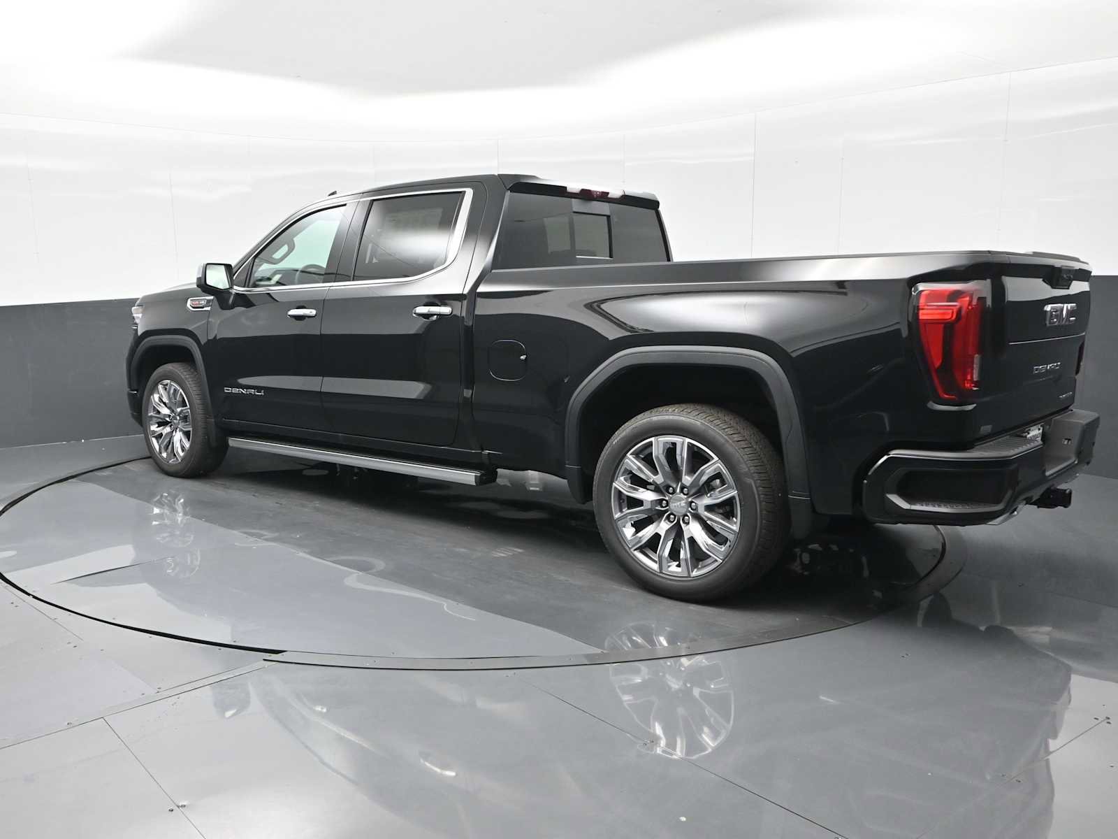New 2026 GMC Sierra 1500 Denali w/ Denali Reserve Package image 6
