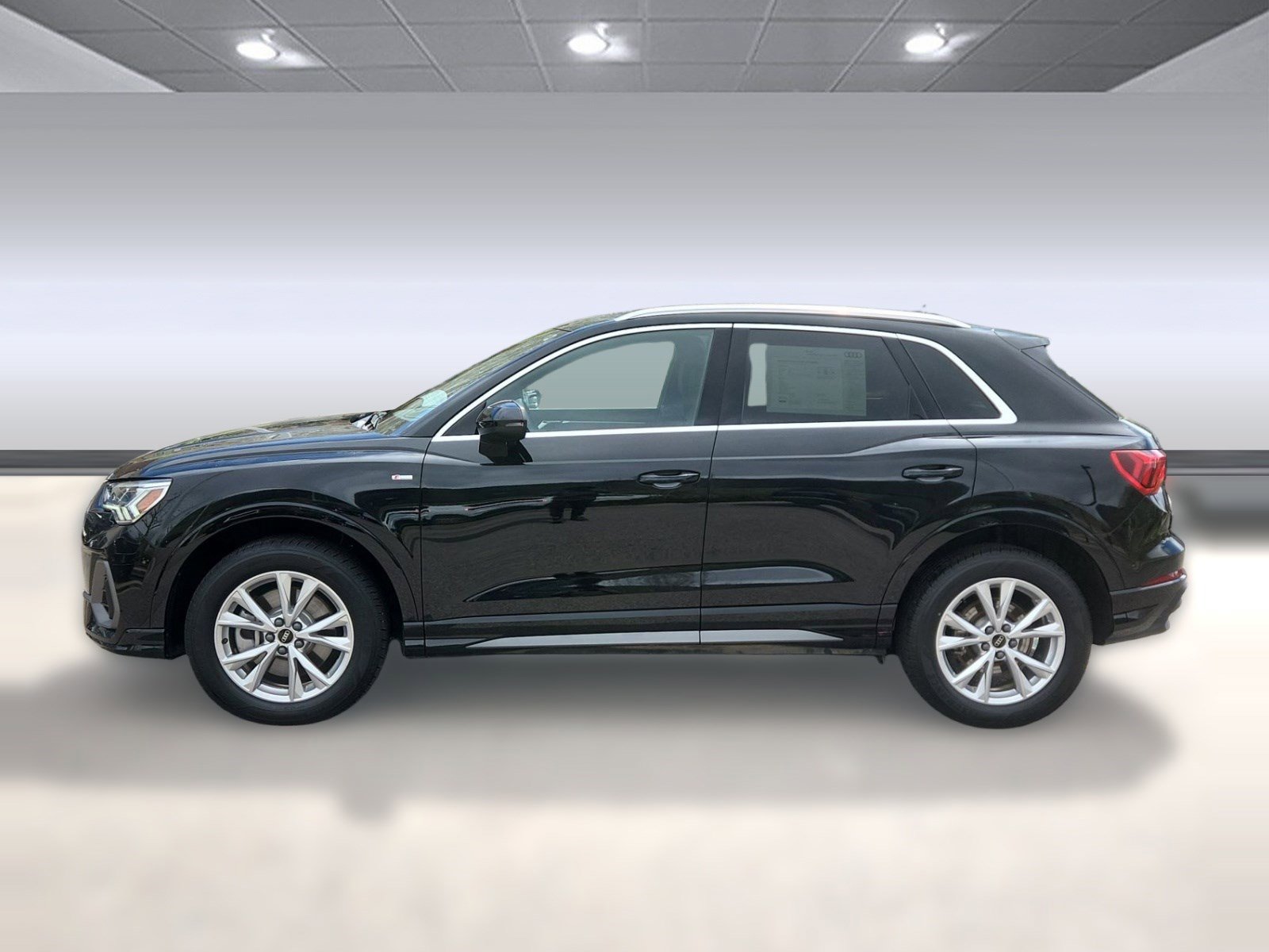 Certified 2025 Audi Q3 2.0T Premium w/ Convenience Package image 2