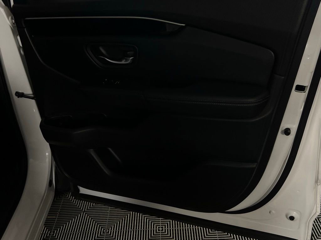 Used 2024 Honda Pilot Touring image 37