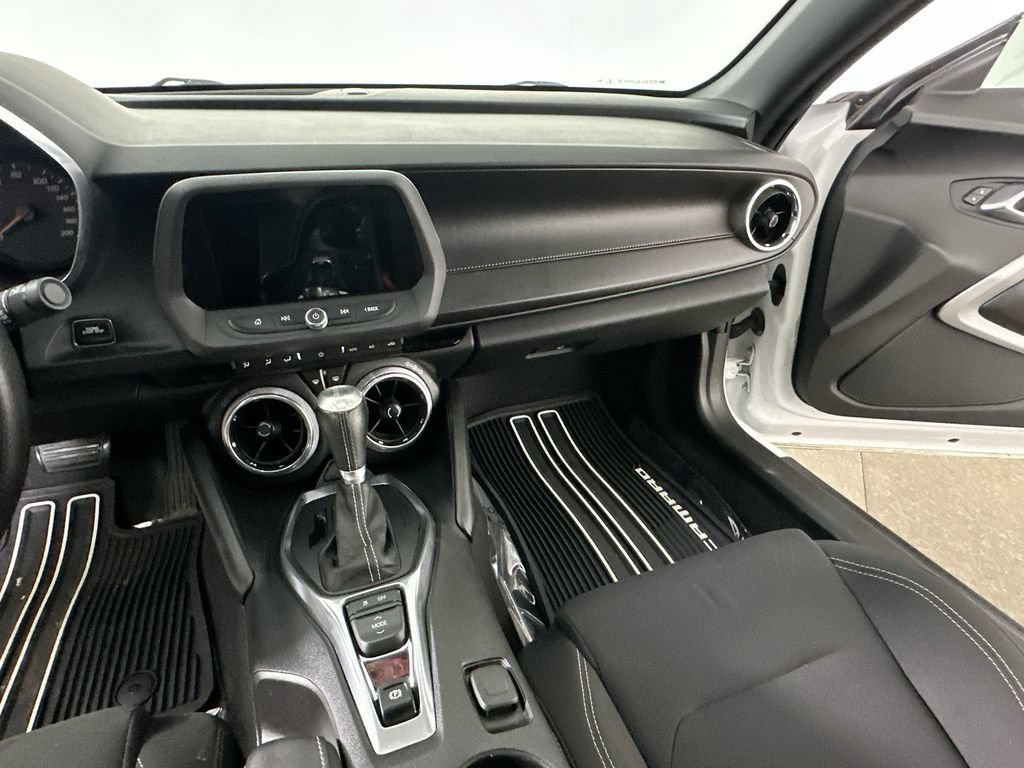 Used 2019 Chevrolet Camaro SS RWD image 19