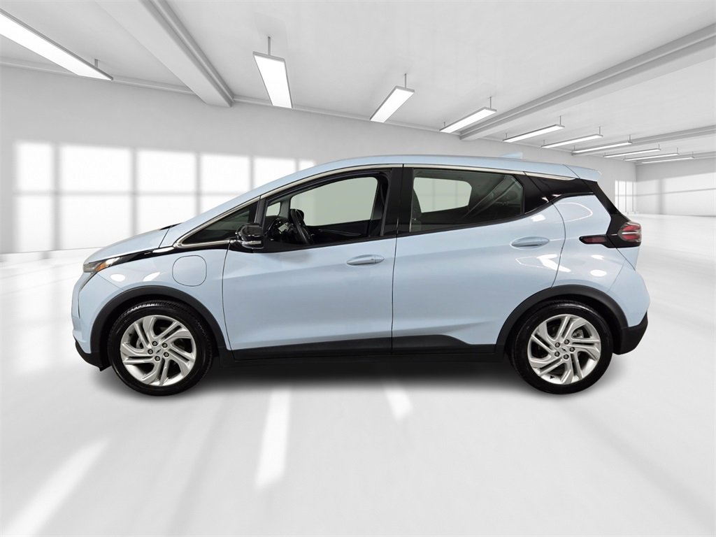 Used 2023 Chevrolet Bolt LT image 3