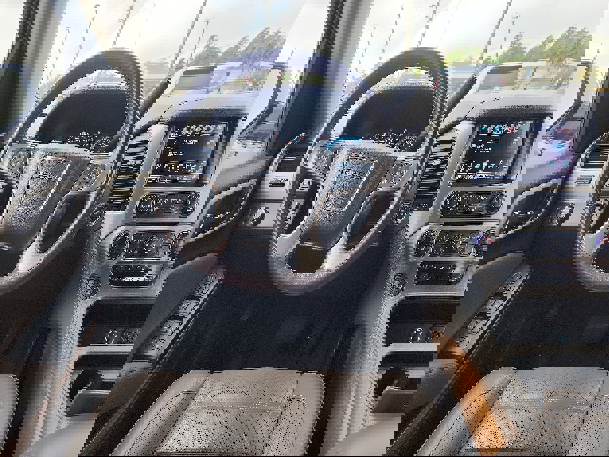 Used 2019 GMC Yukon Denali w/ Denali Ultimate Package image 12