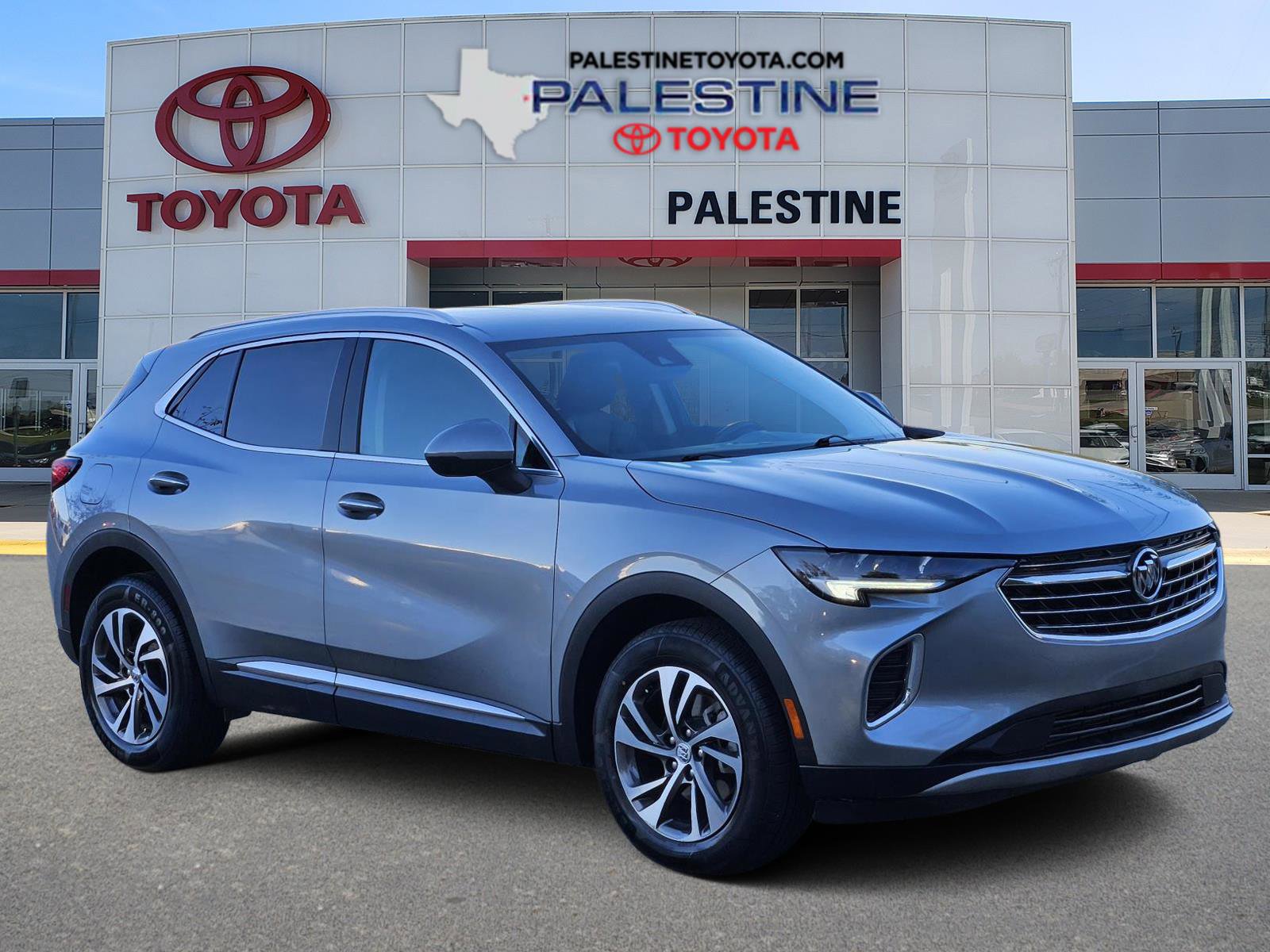 Used 2023 Buick Envision Essence image 1